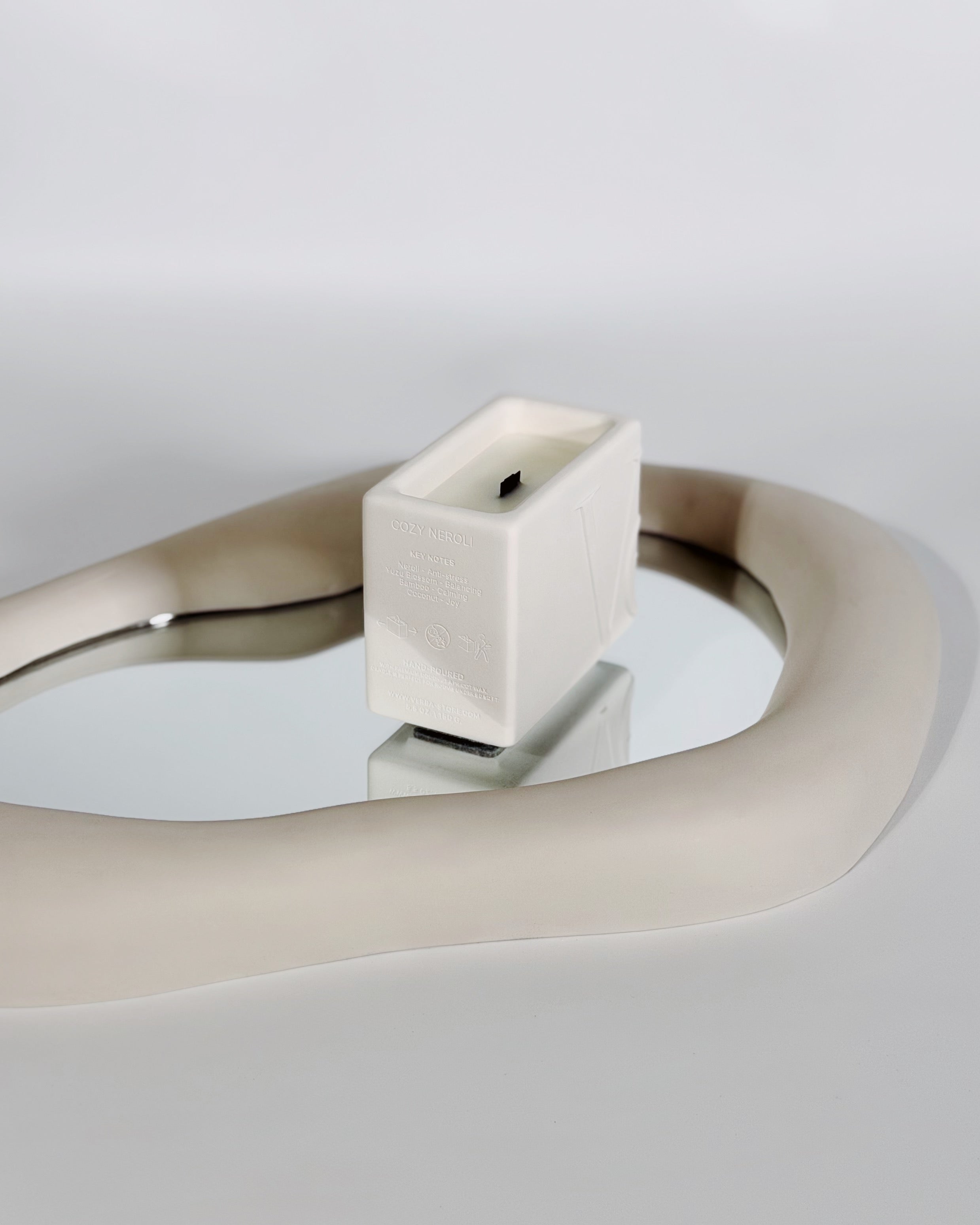 Hand-poured white collection luxury candle – Verba Home Fragrance