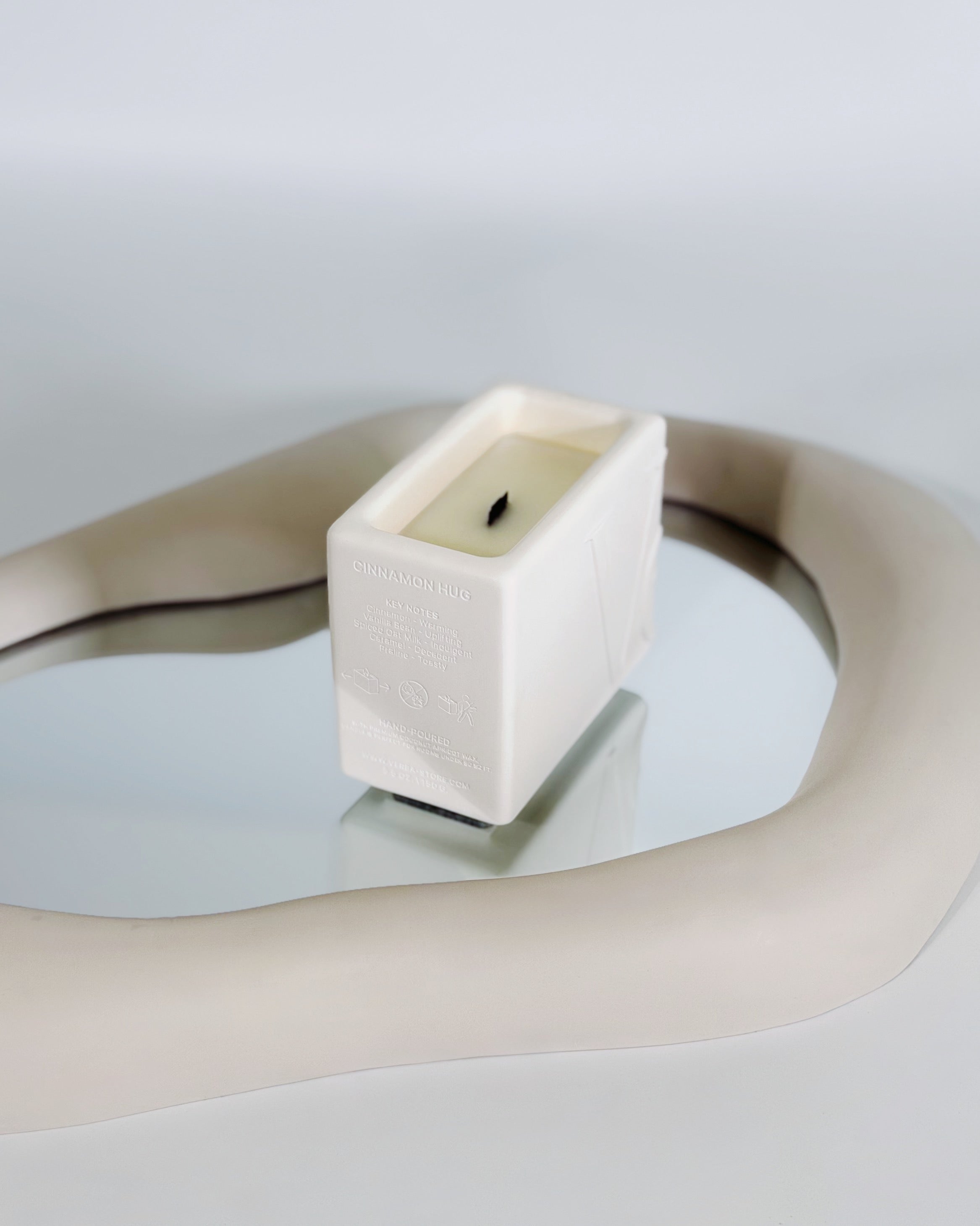 Luxury cinnamon-vanilla candle with wooden wick – Verba Canada