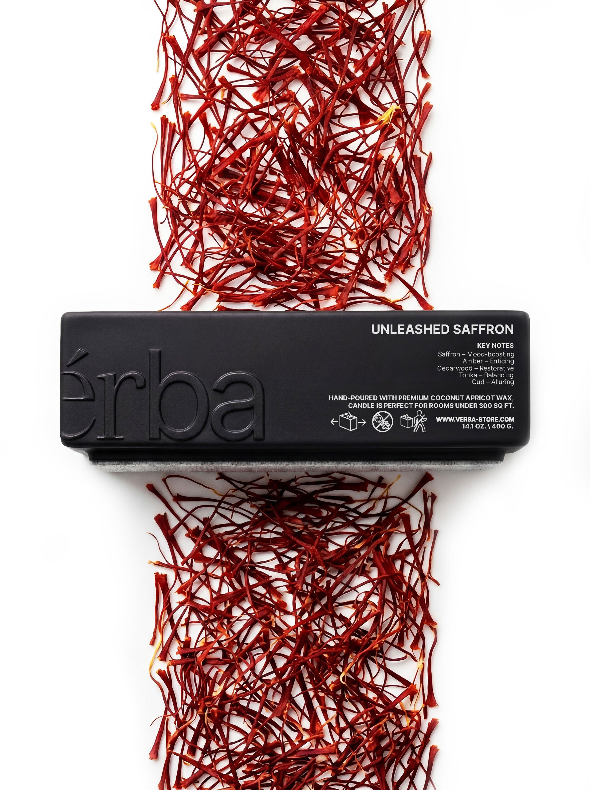 Verba Unleashed Saffron large niche scented candle with wooden wick — product photography